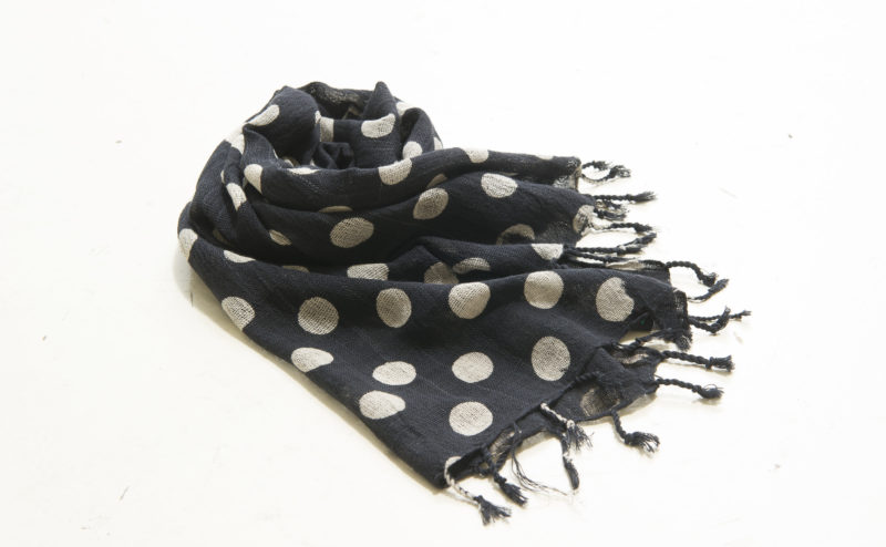手織綿スカーフ Handwoven cotton scarf TSUBAKI 水玉