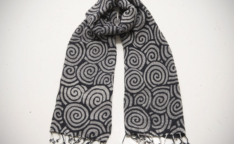 手織綿スカーフ Handwoven cotton scarf TSUBAKI 渦巻
